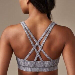 Lululemon Women's Energy Sportsbra Power Luxtreme Criss Cross Strappy Back Bra 6